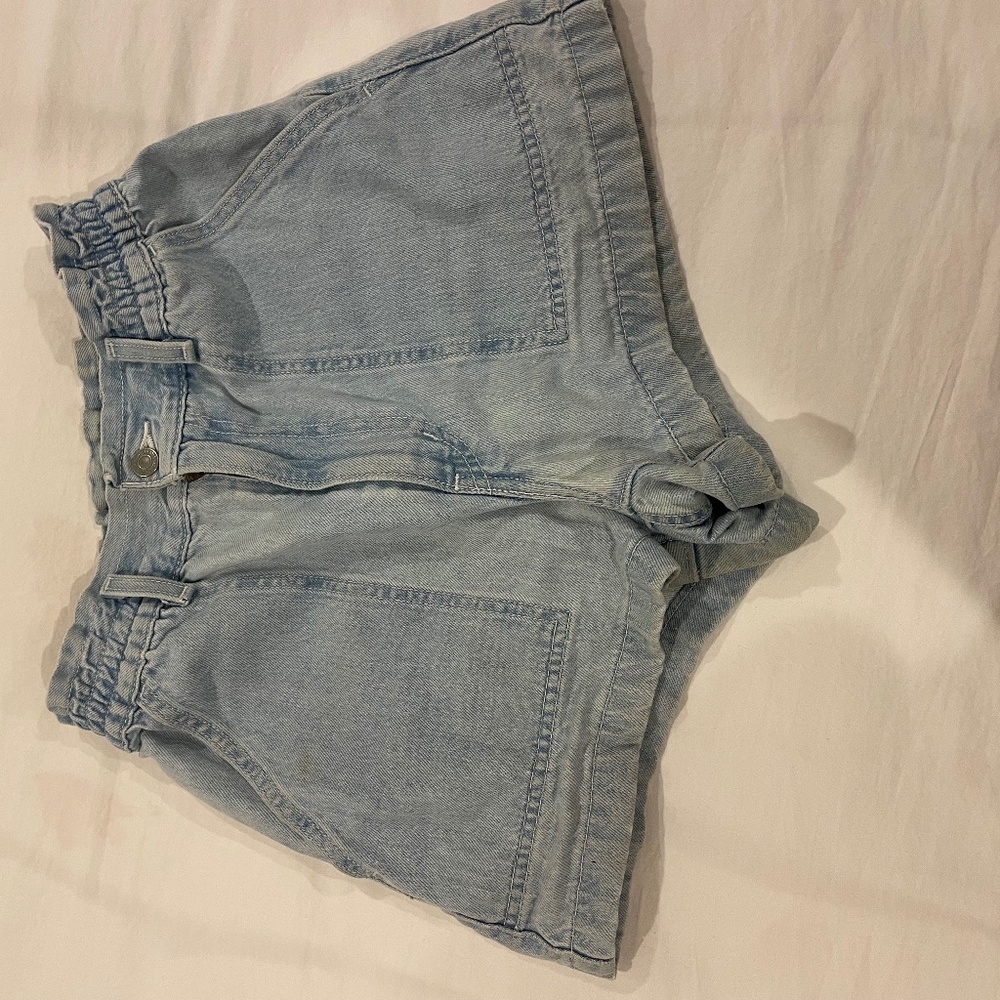 Levi’s high rise denim shorts